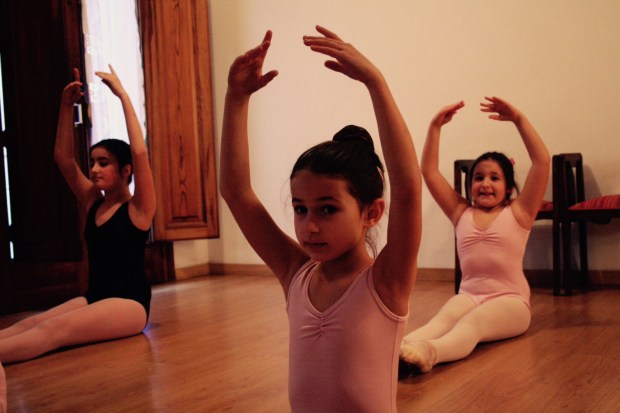 Alumnas Nanny Alves Escola de Dansa. Foto: Francisco Gozon 2017
